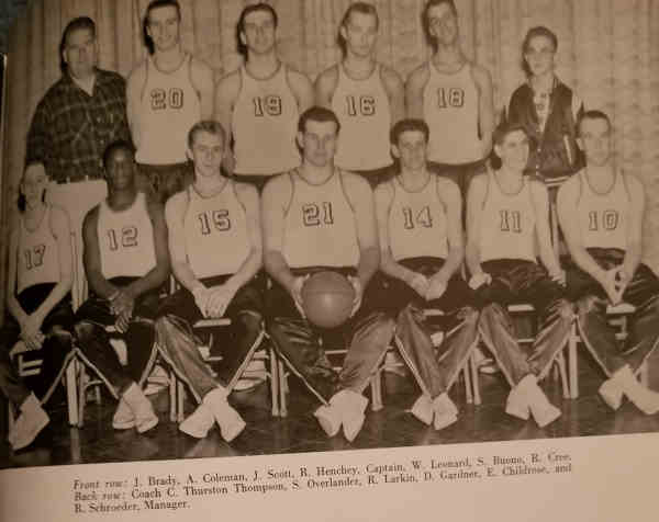 Class of 1959 Seniors near the end of the record season.